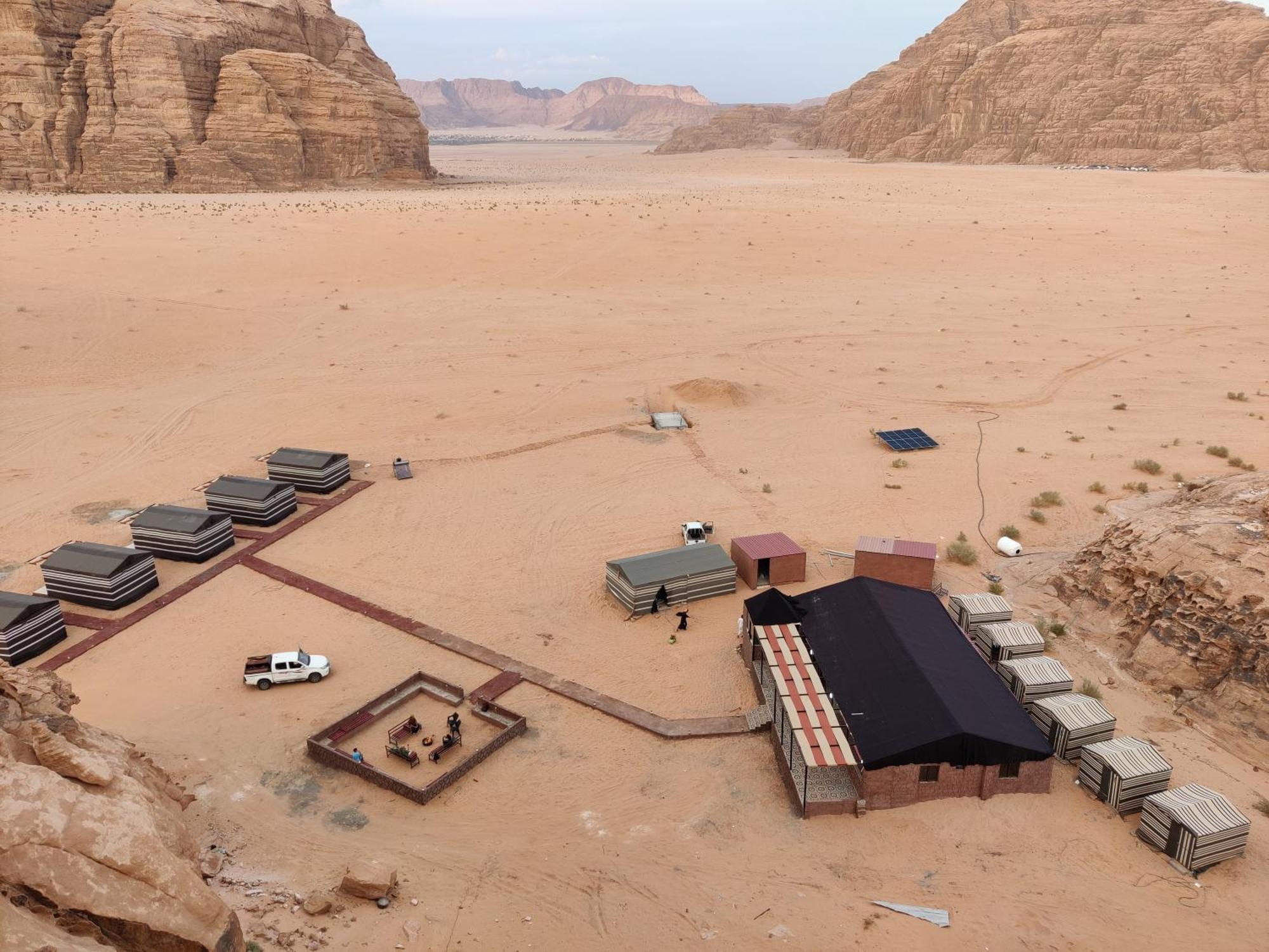 Rehana Rum Camp Wadi Rum Eksteriør bilde